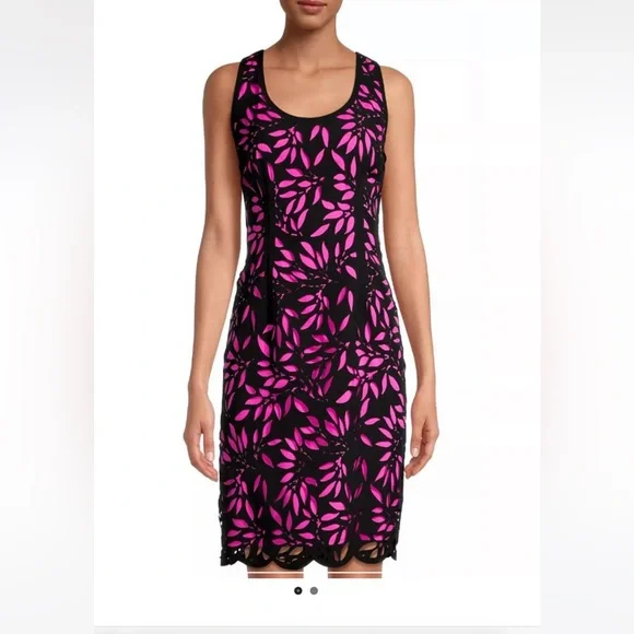 Shani Black Dress with Fuchsia Accents - Picture 3 of 11
